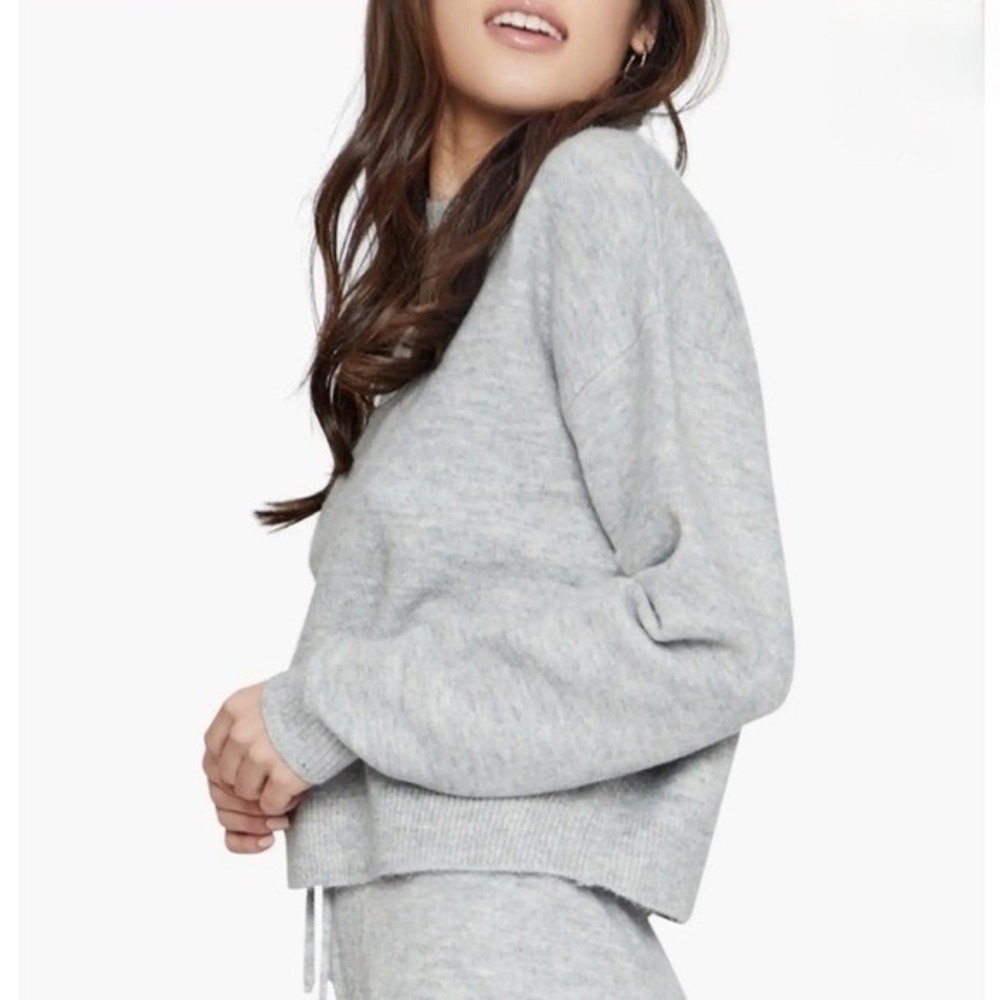 NWT Lost + Wander‎ Heather Gray Knit Set / Size XS/S / Shorts & Top Included!